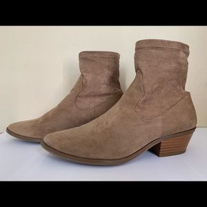 💥SALE TODAY 💥Target Universal thread booties